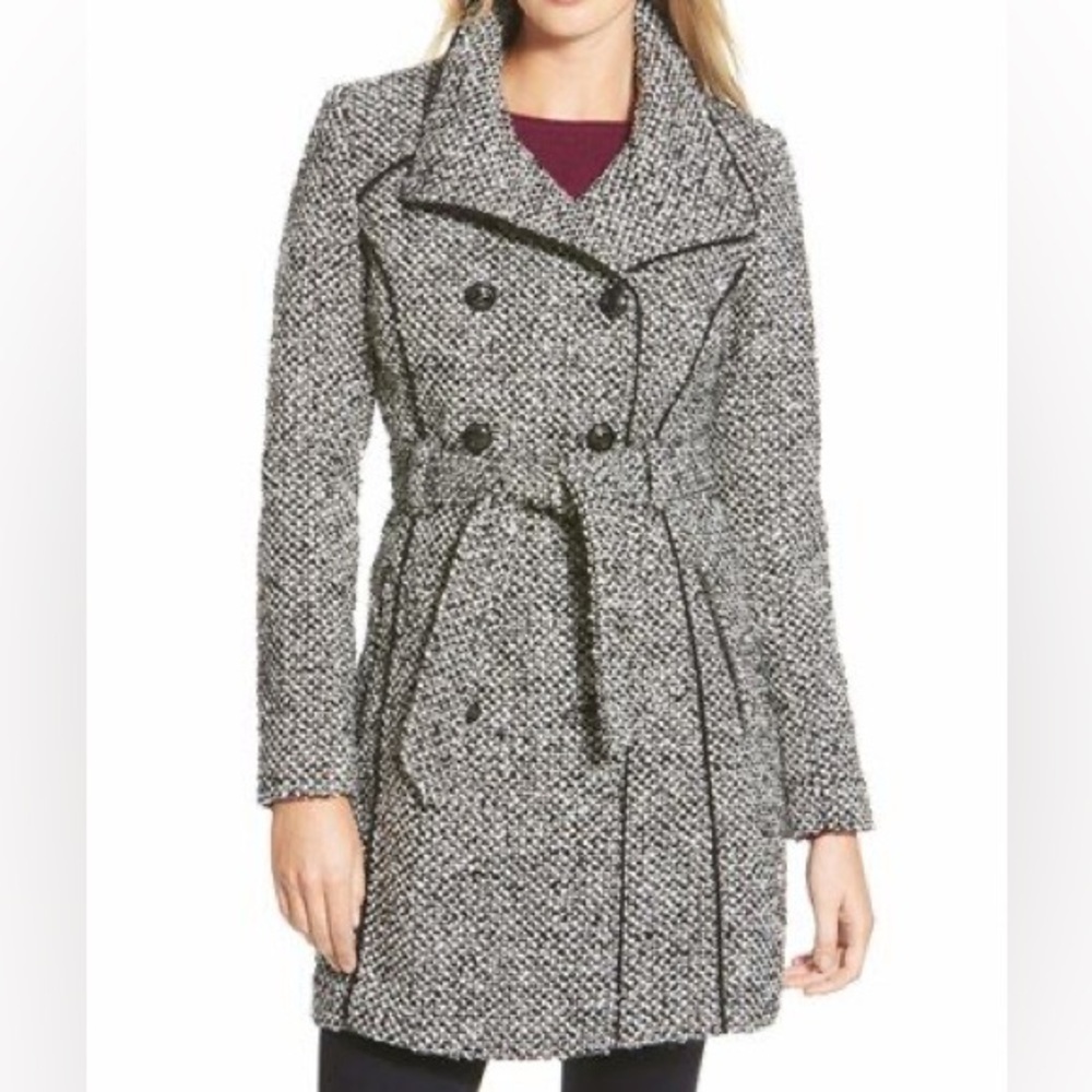 Guess Black and White Button Over Front Tye Long Sleeve Pea Coat Size L